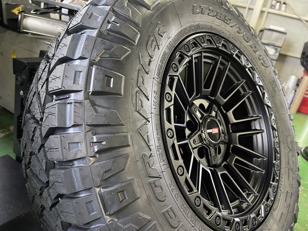  новый товар VORTEK VRT604 17x9 Hummer H3 FJ Cruiser 17 дюймовый грязь колесо с шиной NITTO RIDGE GRAPPLER 265/70R17 285/70R17