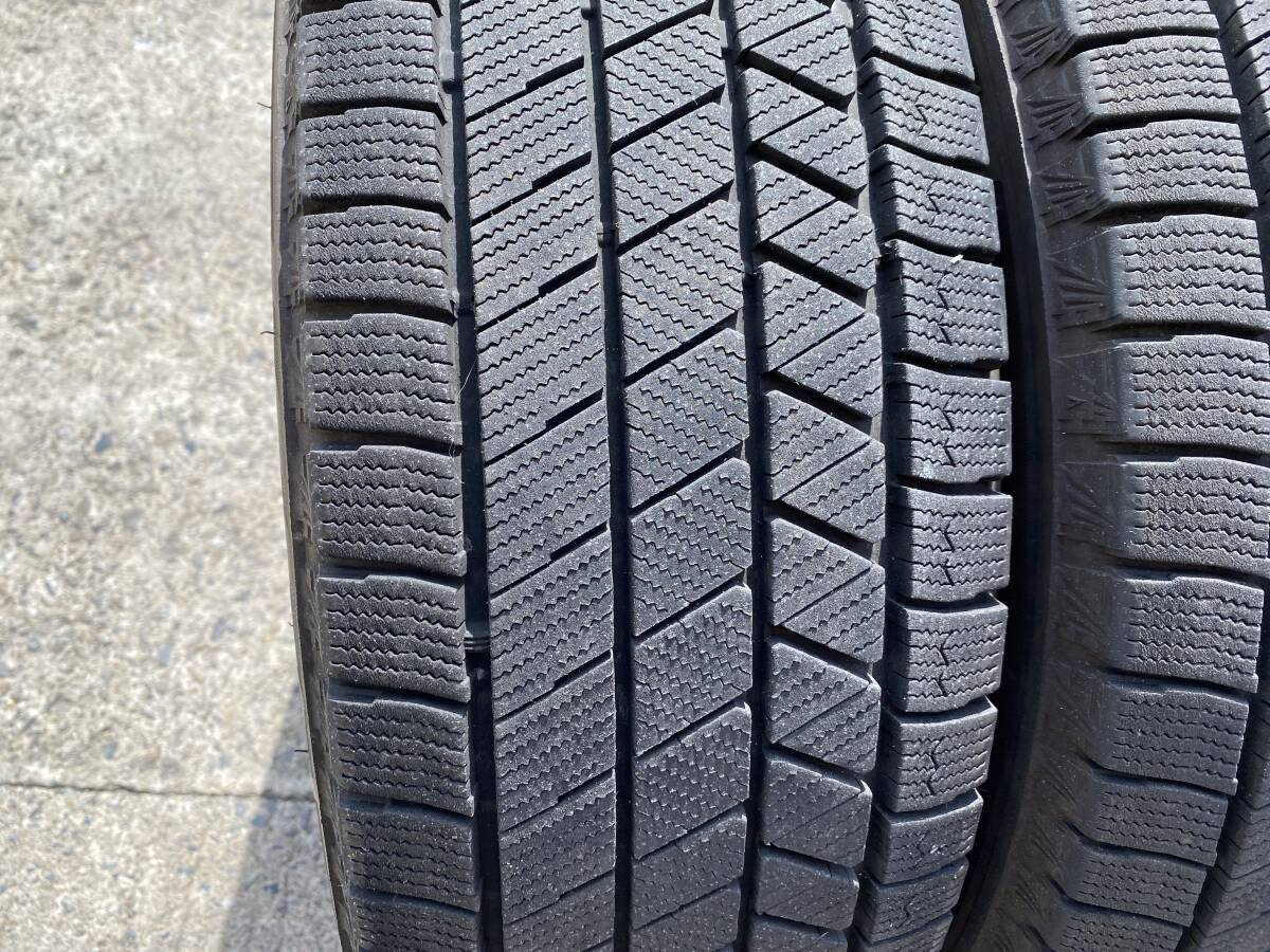 送料無料 バリ溝 2022年製 ブリヂストン ＶＲＸ３ 215/65R16 98Q 中古 スタッドレス 4本セット_画像2