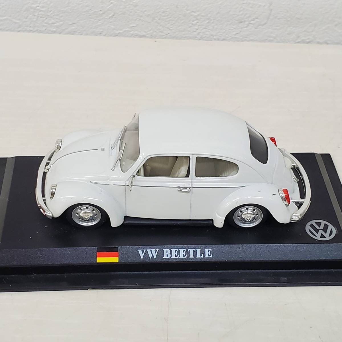 0208-269■デルプラド VW BEETLE 白 1/43 世界の名車 コレクション ミニカー 模型 パーツ未確認 現状品の画像2