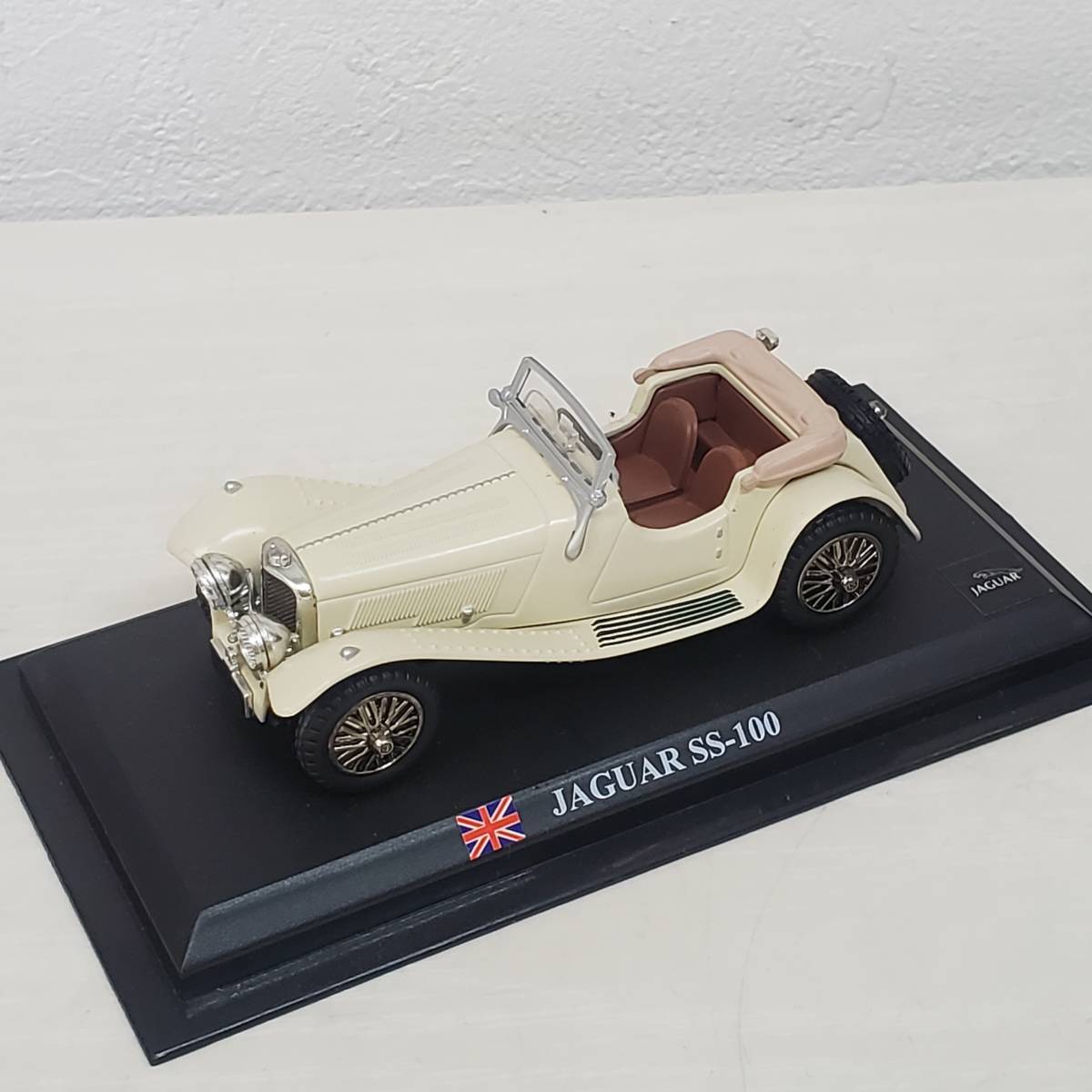 0209-206■JAGUAR SS-100 ジャガー デルプラド 1/43 世界の名車 コレクション ミニカー 模型 パーツ未確認 現状品の画像1