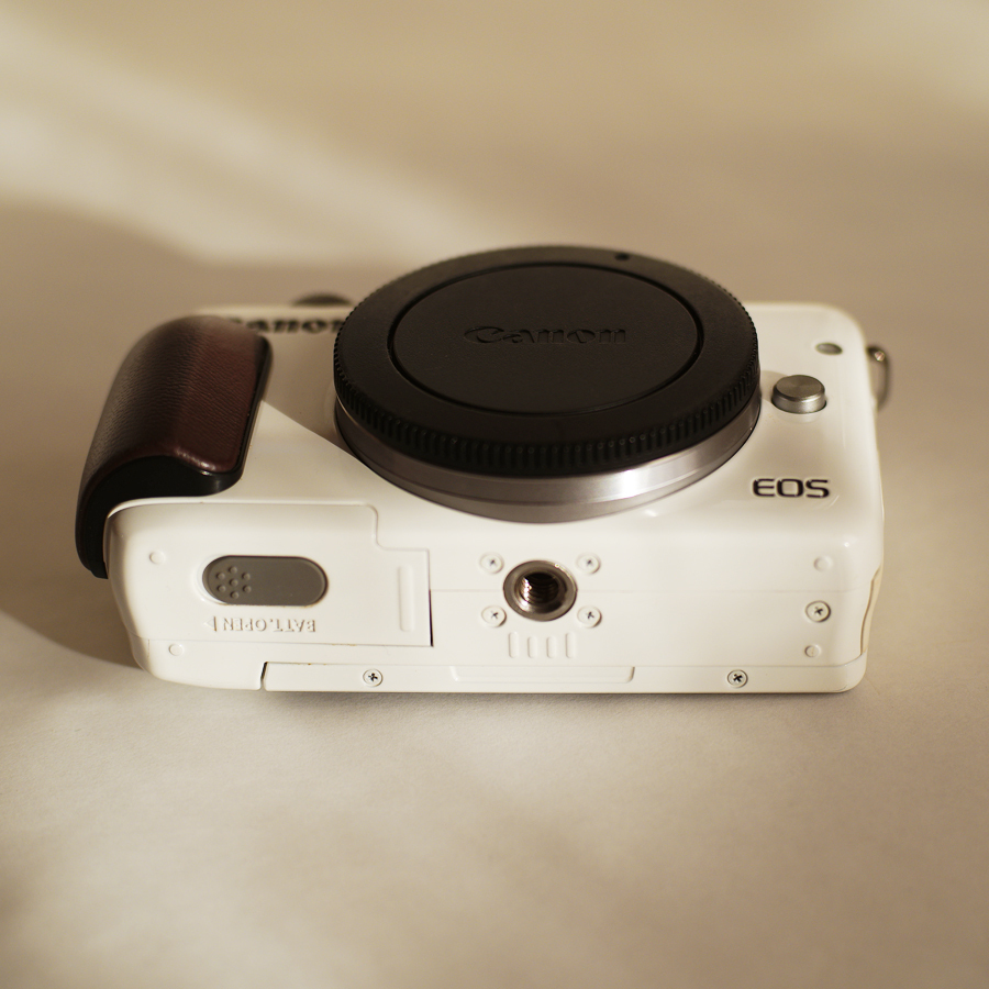Canon　キャノン　EOS　M10　ホワイト　コンパクト　デジタルカメラ　中古品_画像7