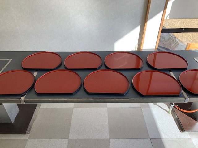 [ free shipping ] half month tray . seat serving tray both sides serving tray reversible red black . coating used beautiful goods 19 pieces set 