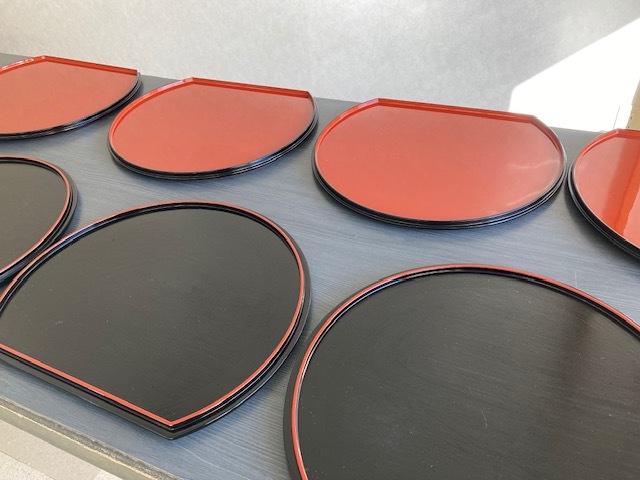 [ free shipping ] half month tray . seat serving tray both sides serving tray reversible red black . coating used beautiful goods 19 pieces set 