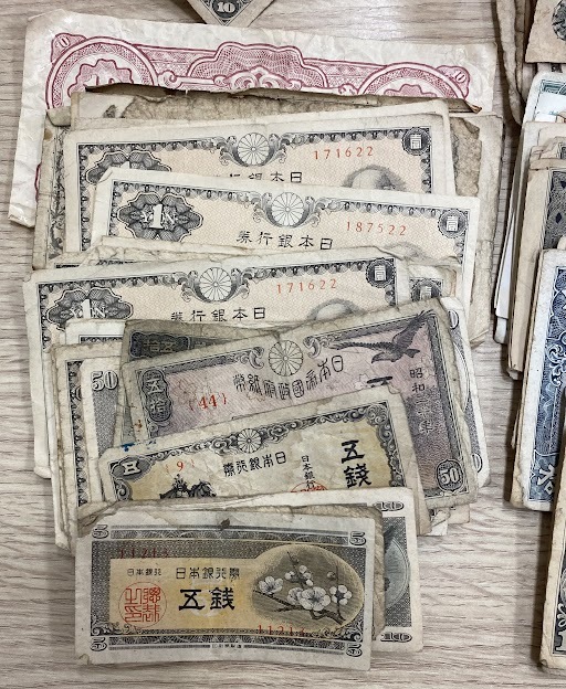 #17863A 日本古銭・中国古銭まとめ 約4.8ｋｇ以上 無選別 銀貨 銅貨 硬貨 紙幣 _画像3