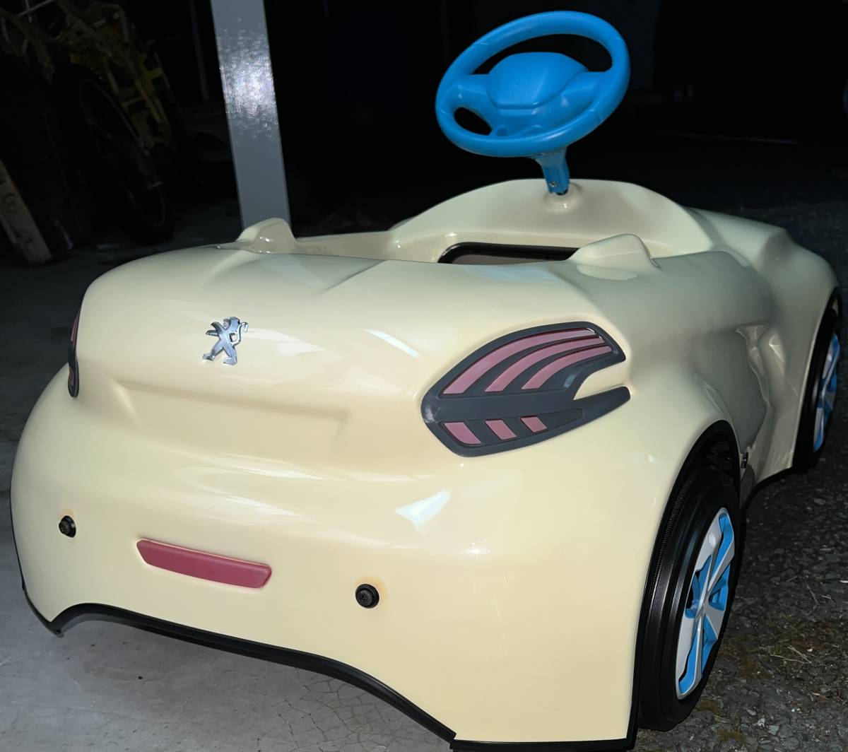  Manufacturers unknown Peugeot Peugeot manner? for children pedal car secondhand goods 