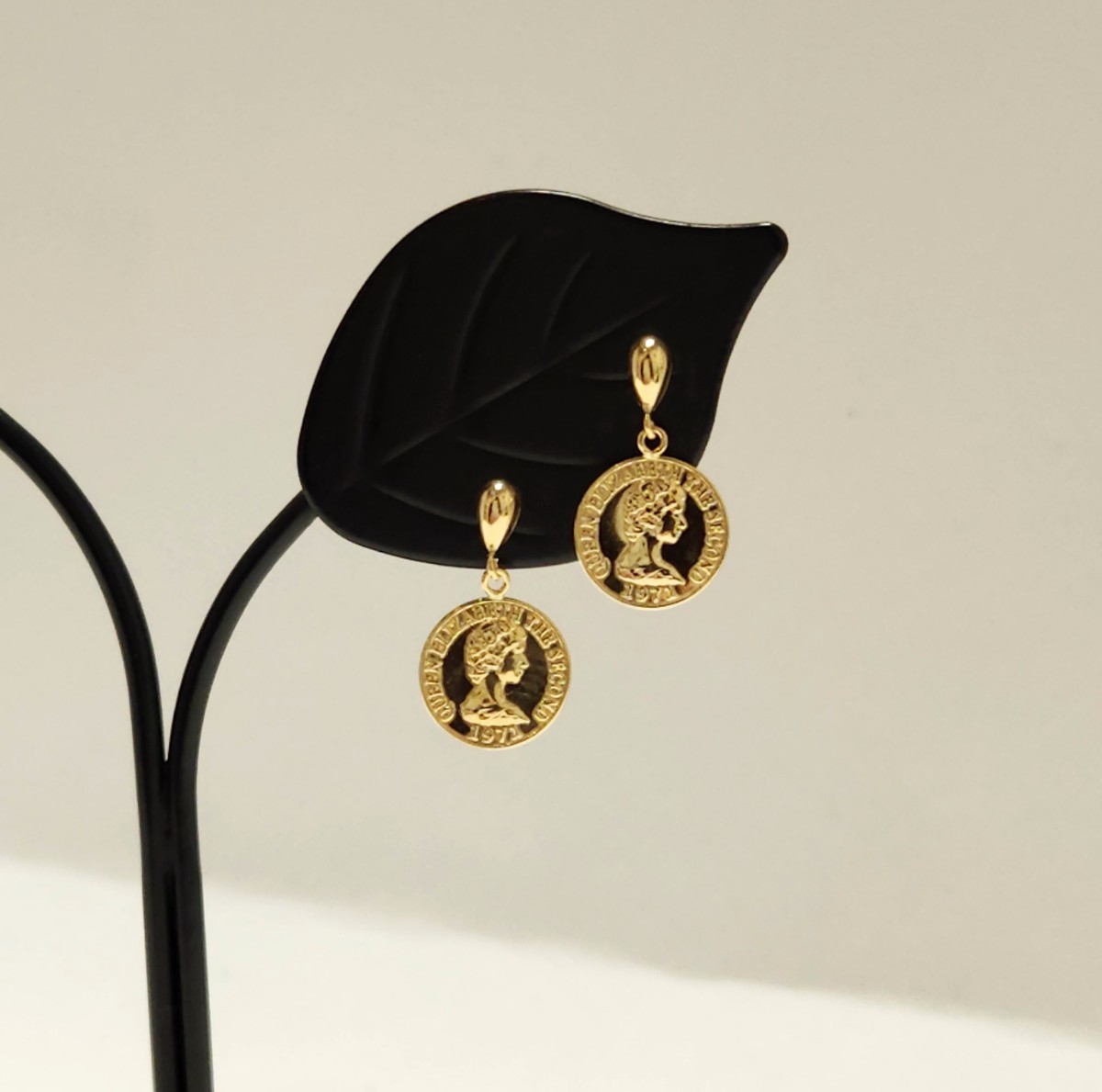  new goods *K18(18 gold ) coin design charm earrings 