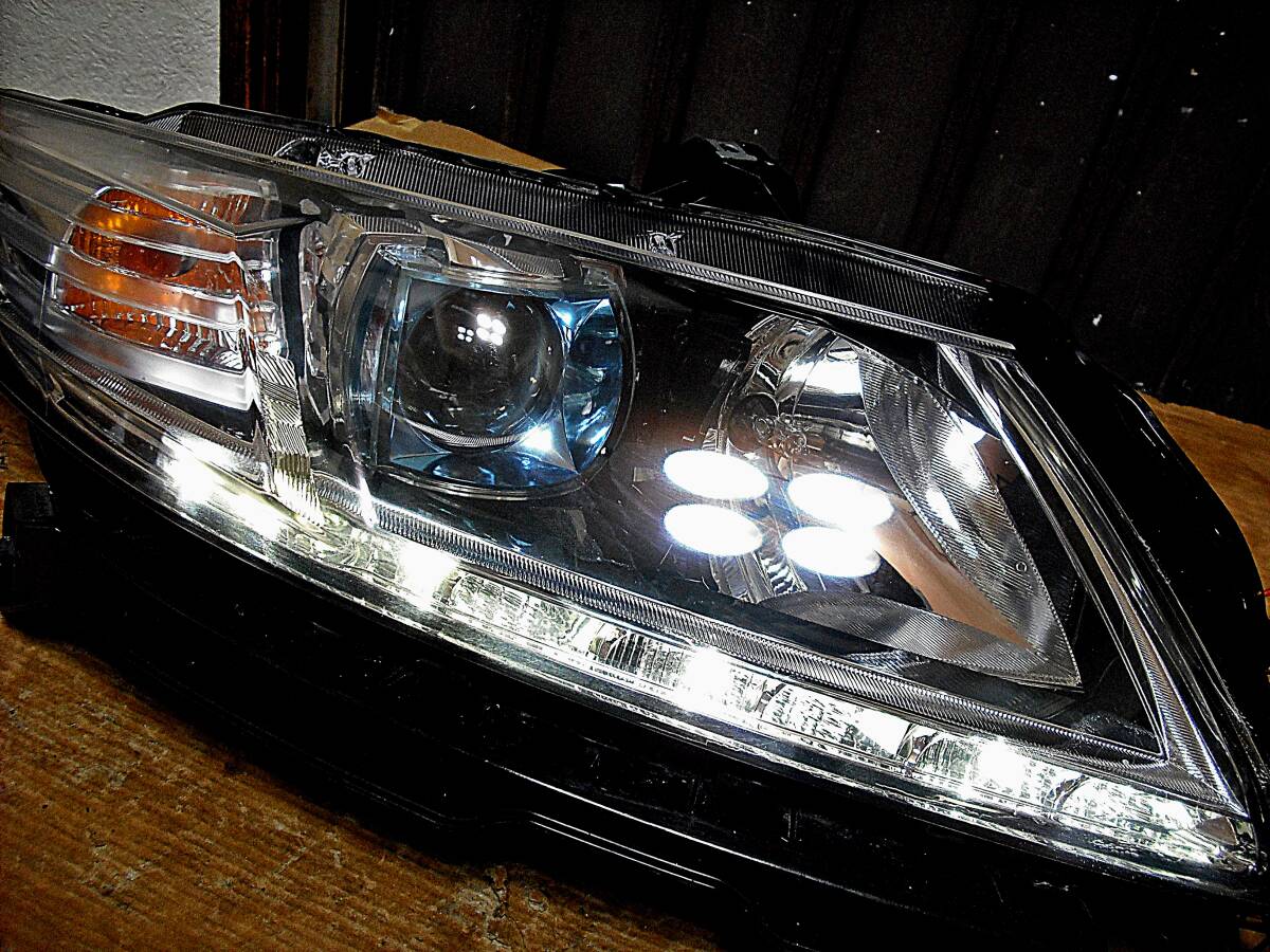 CR-Z ZF1 ZF2 HID LED キセノンヘッドライト 右 HID KOITO 100-22010_画像2