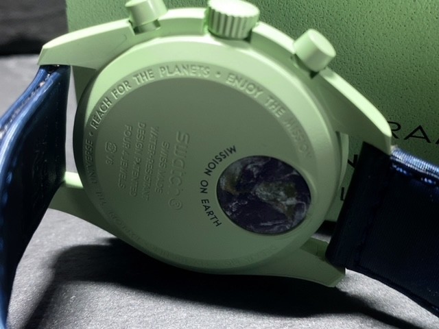 新品 Swatch × Omega スウォッチ × オメガ SO33G100 スピードマスター ミッションオン アース バイオセラミック ムーンスウォッチ 腕時計_画像8