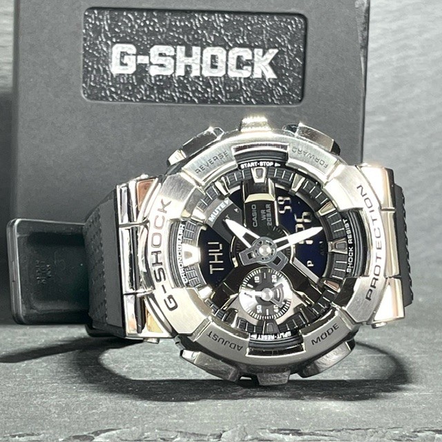 新品 CASIO G-SHOCK カシオ ジーショック GM-110-1AJF 腕時計 クォーツ デジタル Metal Covered シルバー アナログ カレンダー メタル_画像4