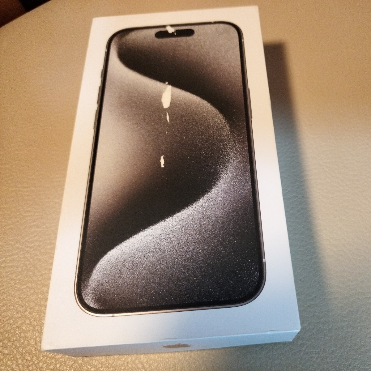 Apple iPhone15 PRO 128GB ホワイトチタニウム