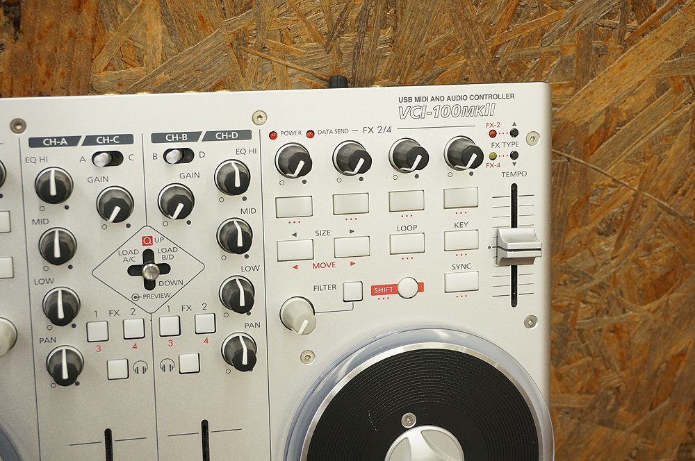 Vestax ベスタクス USB MIDI AND AUDIO CONTROLLER DJコントローラー VCI-100MKⅡ ドライバディスク付属 DJ機器 通電/ボタン反応確認済み_画像4