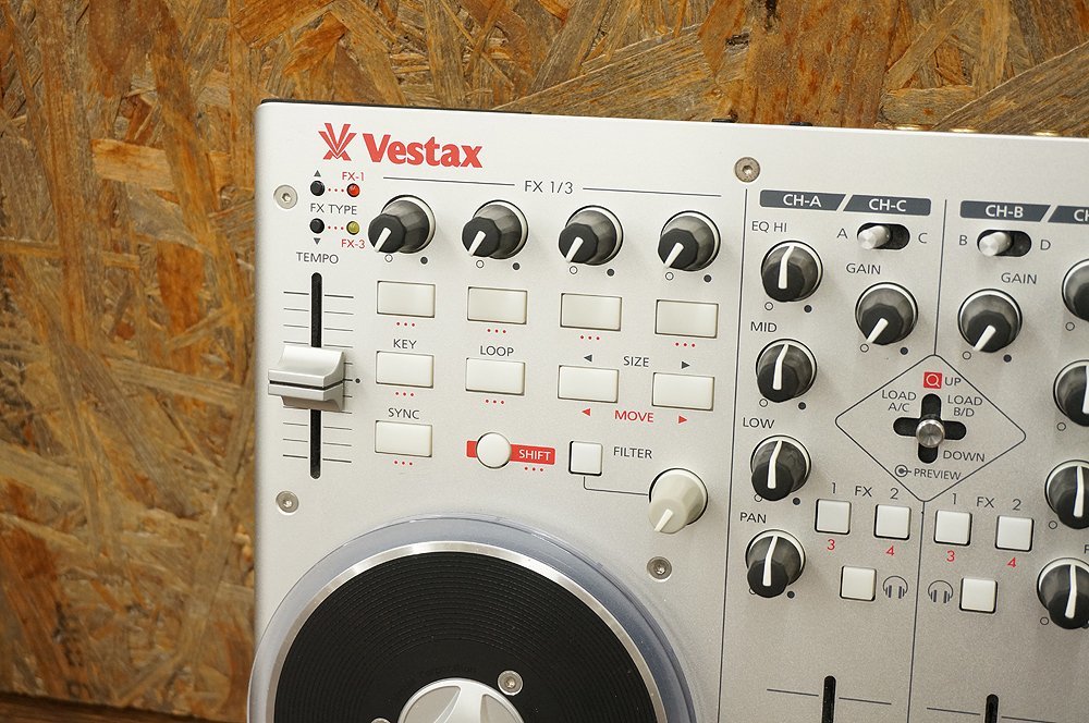 Vestax ベスタクス USB MIDI AND AUDIO CONTROLLER DJコントローラー VCI-100MKⅡ ドライバディスク付属 DJ機器 通電/ボタン反応確認済み_画像3