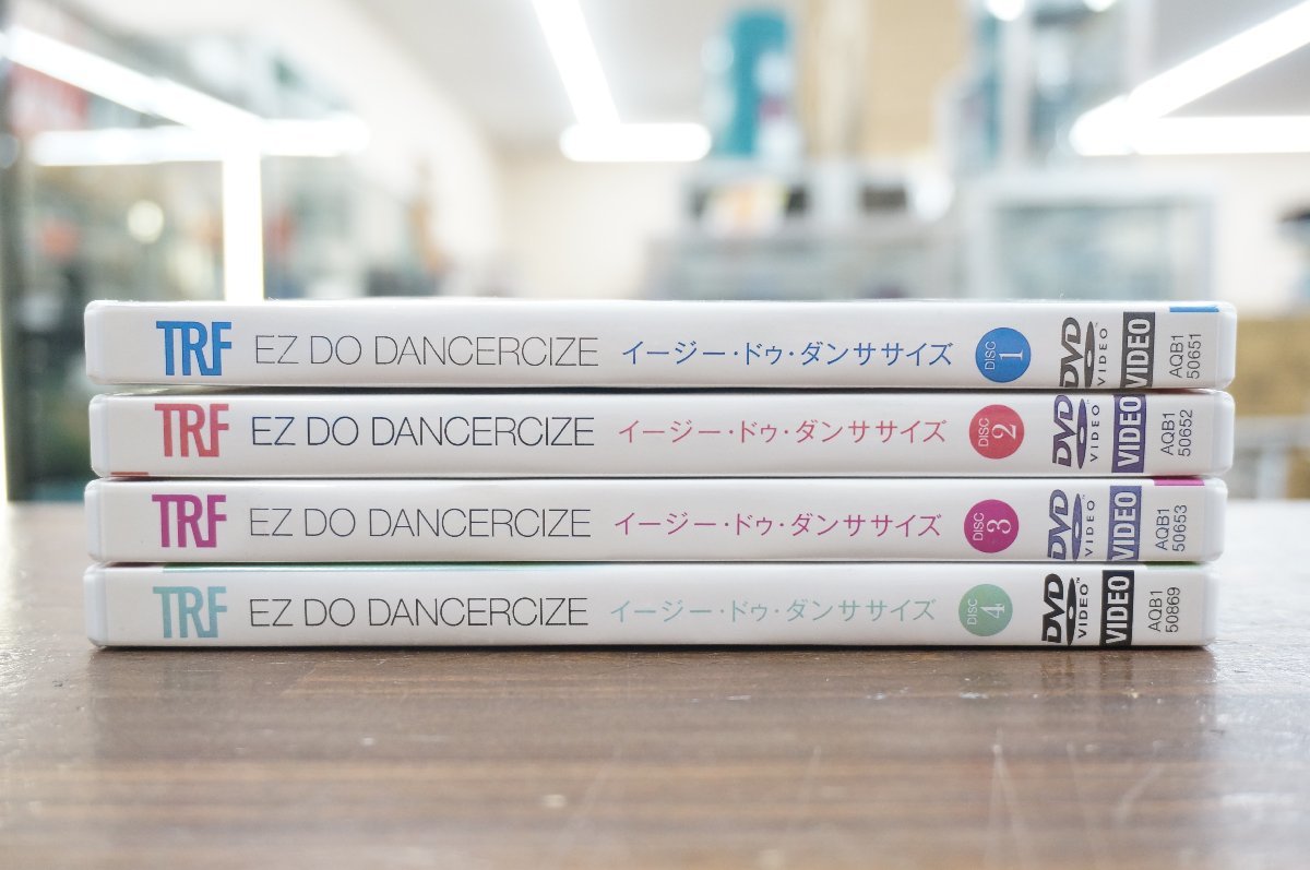 TRF EZ DO DANCERCIZE イージー・ドゥ・ダンササイズ DVD4本セット エクササイズビデオ TRFの曲にのせて憧れのダンサーボディへ!!_画像3