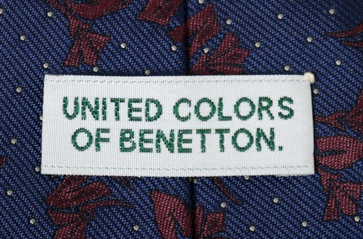 V postage 180 jpy V(R602-E73)UNITED COLORS OF BENETTON necktie Benetton dot pattern navy silk 100% silk flower . plant 