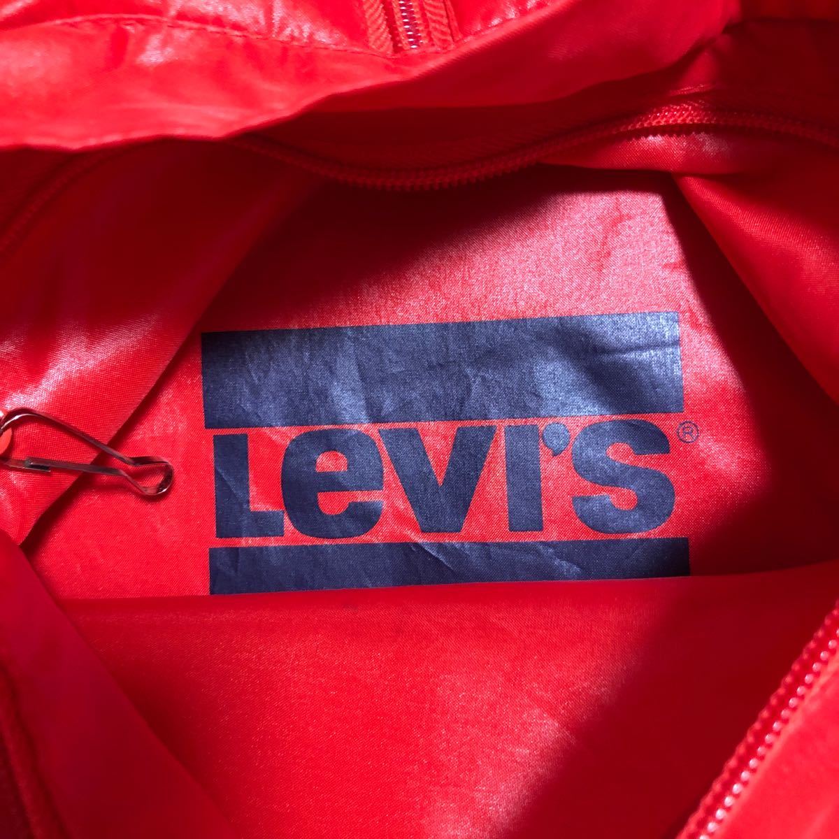 80s 台湾製 Levi's ナイロンジャケット パーカー 赤 Sサイズ 古着 ヴィンテージ リーバイス プルオーバー 収納_画像7