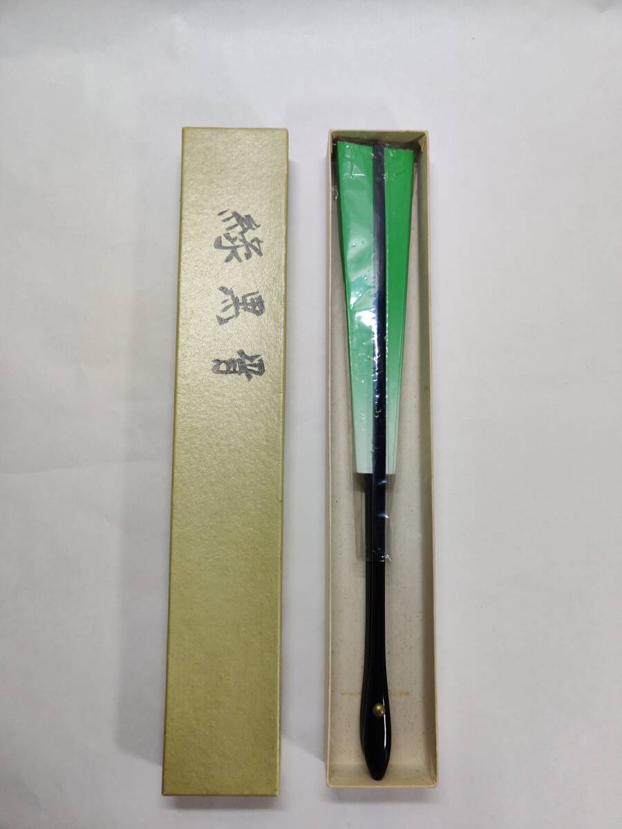 舞扇 緑 黒骨 長期保管品 縦長28.5cm / 日本舞踊 扇子 (管理#11)_画像8