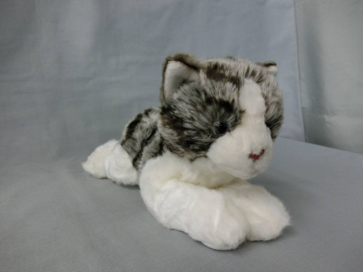 GANZ Webkinz　猫　ぬいぐるみ　寝そべり　GREY TABBY CAT　グレー　トラ猫　海外製品　カナダ　ガンズ　全長：約22.5cm_画像2