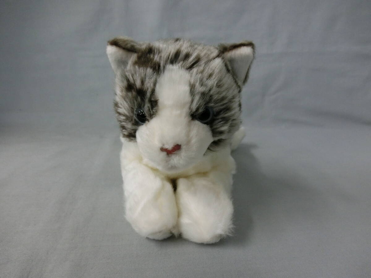 GANZ Webkinz　猫　ぬいぐるみ　寝そべり　GREY TABBY CAT　グレー　トラ猫　海外製品　カナダ　ガンズ　全長：約22.5cm_画像1