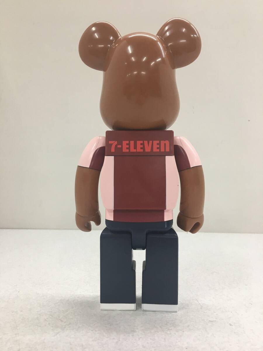 0672916J★ BE@RBRICK セブンイレブン 制服 SEVEN-ELEVEN 400% ベアブリック_画像2