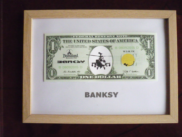 送料無料★バンクシー Banksy １ドル ★真作保証★キャンバス生地★サインあり ★Dismalandディズマランド C8_額に入れてのお届けです
