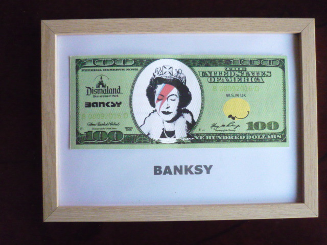 送料無料★バンクシー Banksy １００ドル ★真作保証 ★キャンバス生地★サインあり ★Dismalandディズマランドの入場チケットあり D3_額に入れてのお届けです