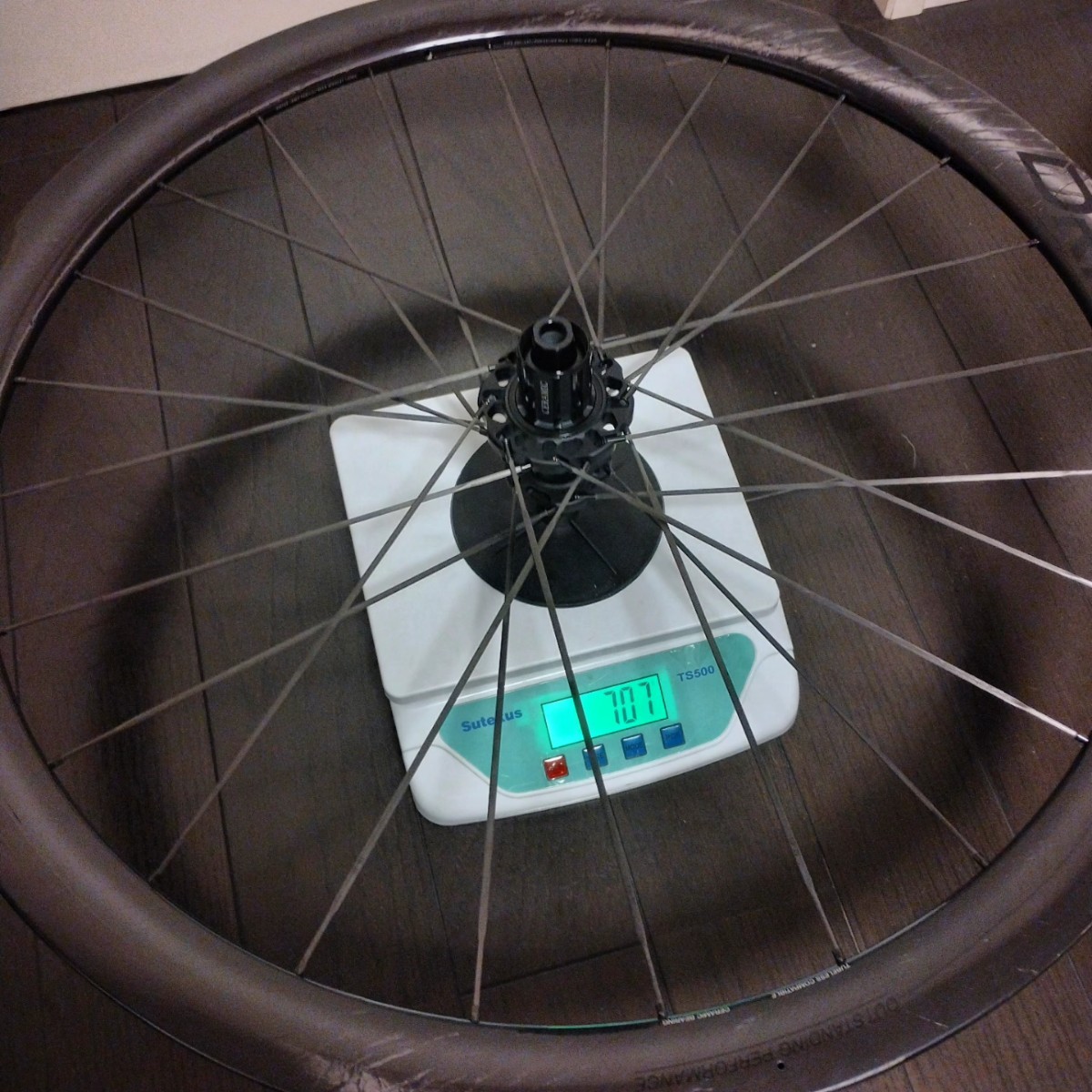 中古) ELITEWHEELS DRIVE 40D ディスク 40mmハイトカーボン 中古) ELITEWHEELS DRIVE 40D ディスク 40mmハイトカーボン