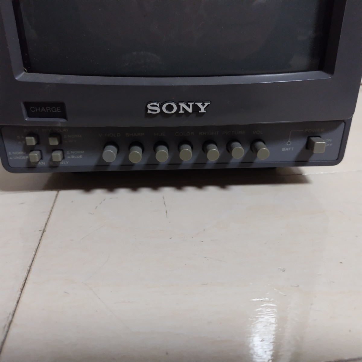 SONY ソニー PVM-9020トリニトロンカラービデオモニター 通電のみ確認 他は未確認 ジャンク_画像5