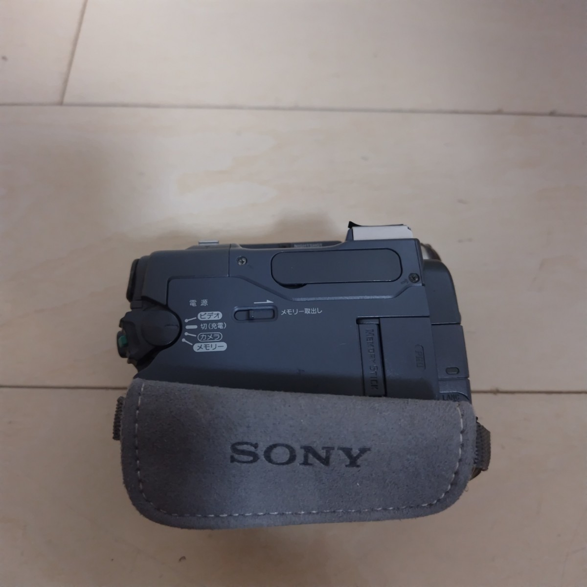  SONY ソニー DCR-TRV33 デジタルビデオカメラ レコーダー ハンディカム 未確認 ジャンク_画像8