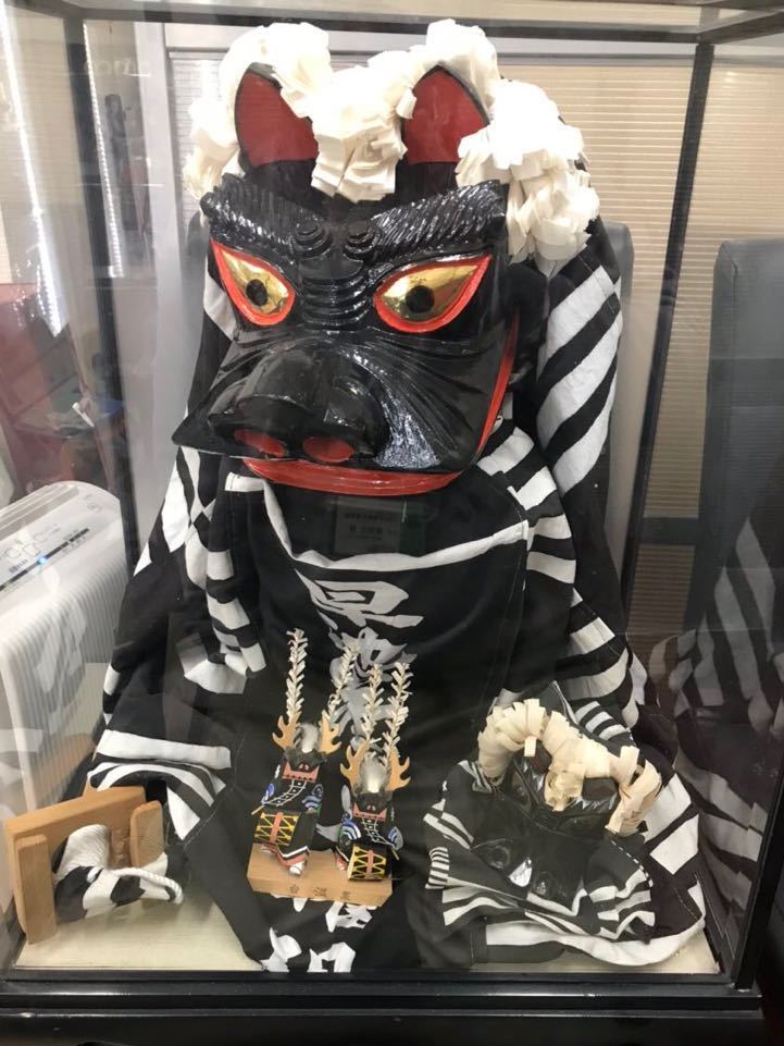 小国美昭作 獅子舞 獅子頭 岩手 早池峰神社 縁起物 魔除け ガラスケース付き 45×53×36cm程 中古現状品_画像1