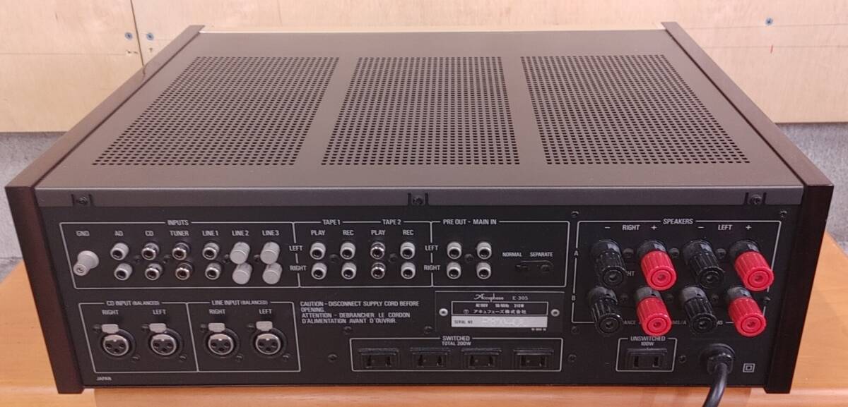 美品 アキュフェーズ プリメインアンプ E-305 動作良好 ACCUPHASE アンプ オーディオ機器 C2403-194_画像4