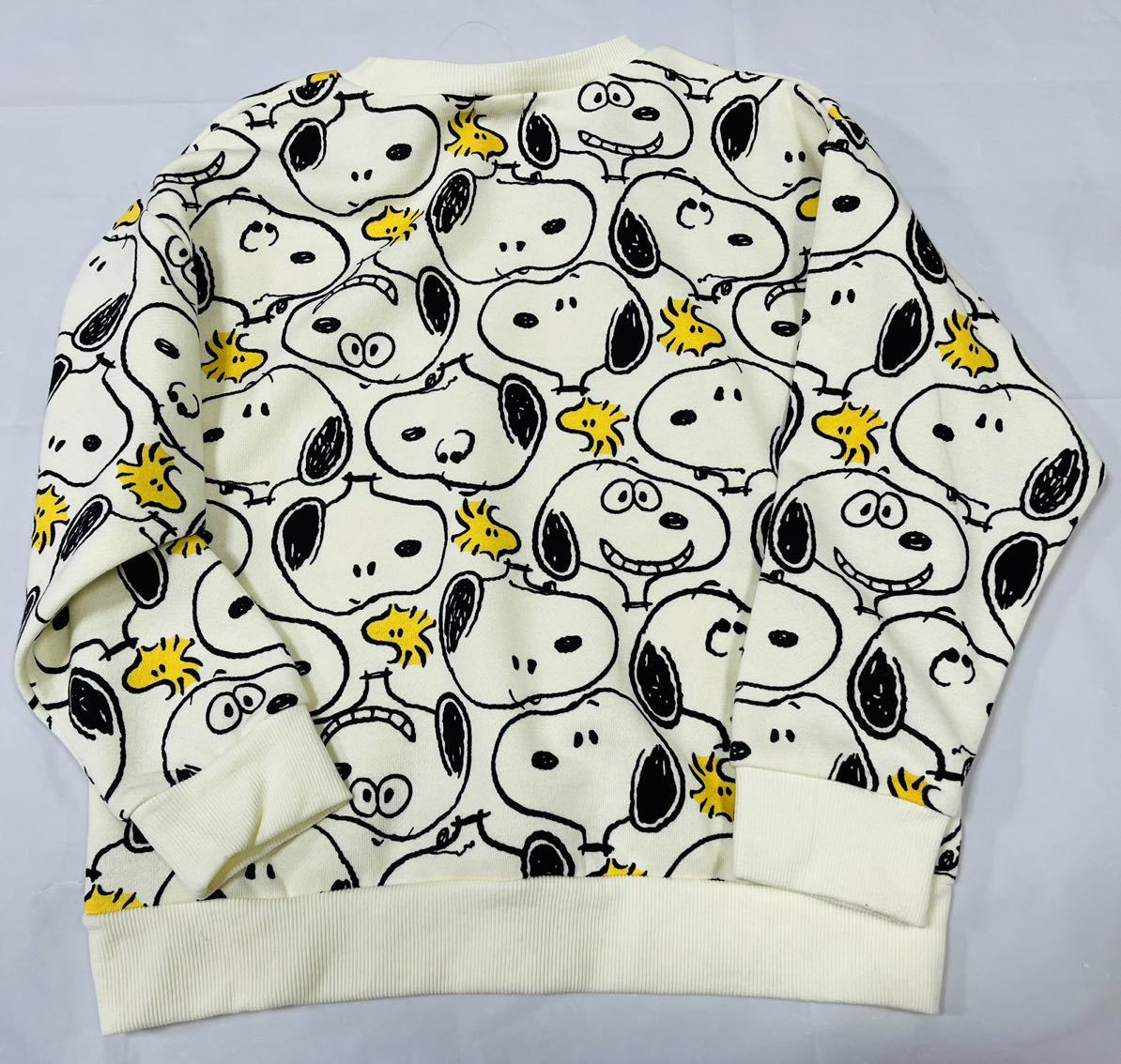 ★3497*激安sale!!新品 こども服 　長袖トレーナーsize120　1枚★PEANUTS.スヌーピー_画像2