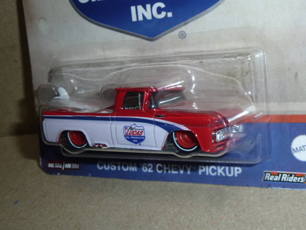 Hot Wheels CUSTOM '62 CHEVY PICKUP LUCAS OIL PRODUCTS INC. シェビー ピックアップ ホットウィール Pop Culture Vintage Oil_画像2