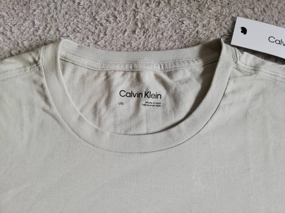 新品未使用！ カルバンクライン メンズ ckロゴ Tシャツ Lサイズ ベージュ/ホワイト 半袖 カットソー Calvin Kleinの画像4