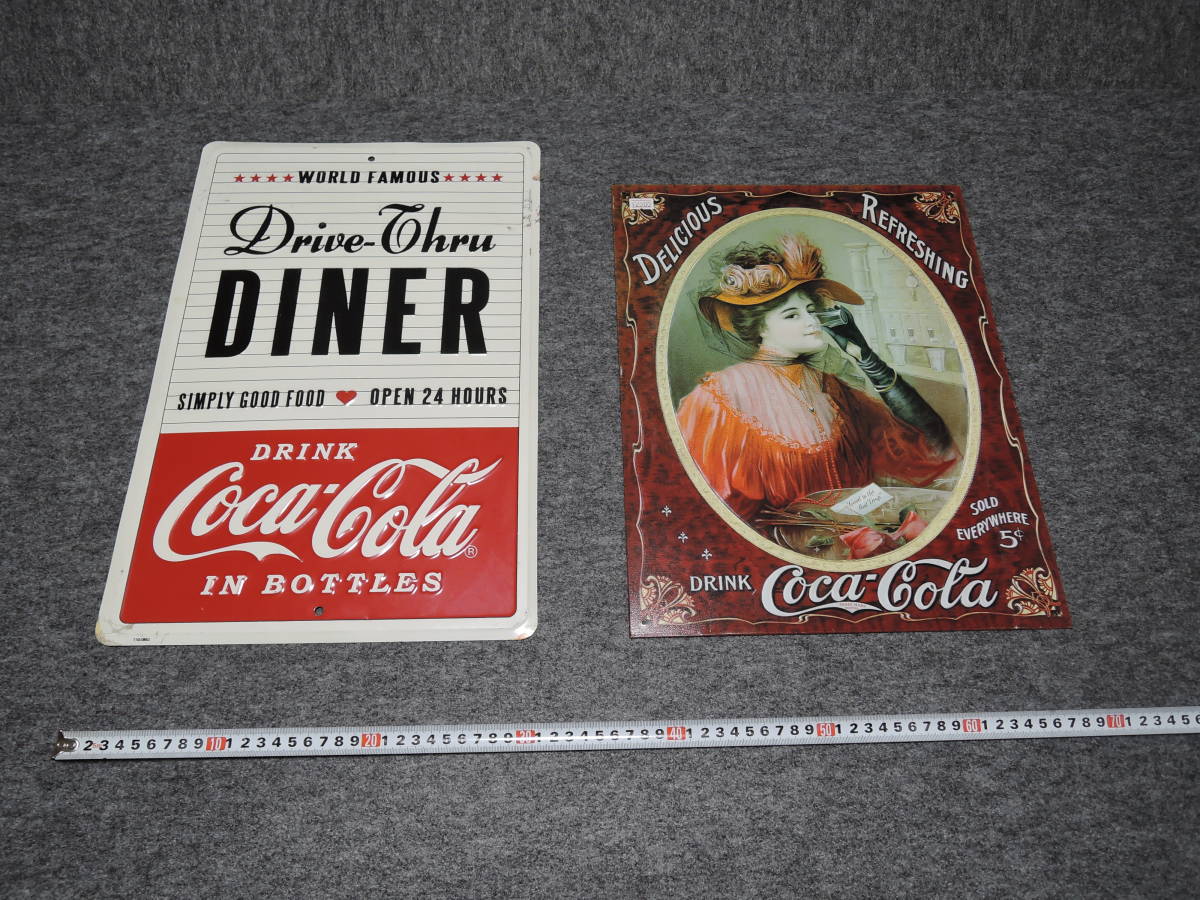 USED雑貨品:COCA-COLA 看板 ブリキ サイン コカ・コーラ アルミ/スチール製 2点 _画像1