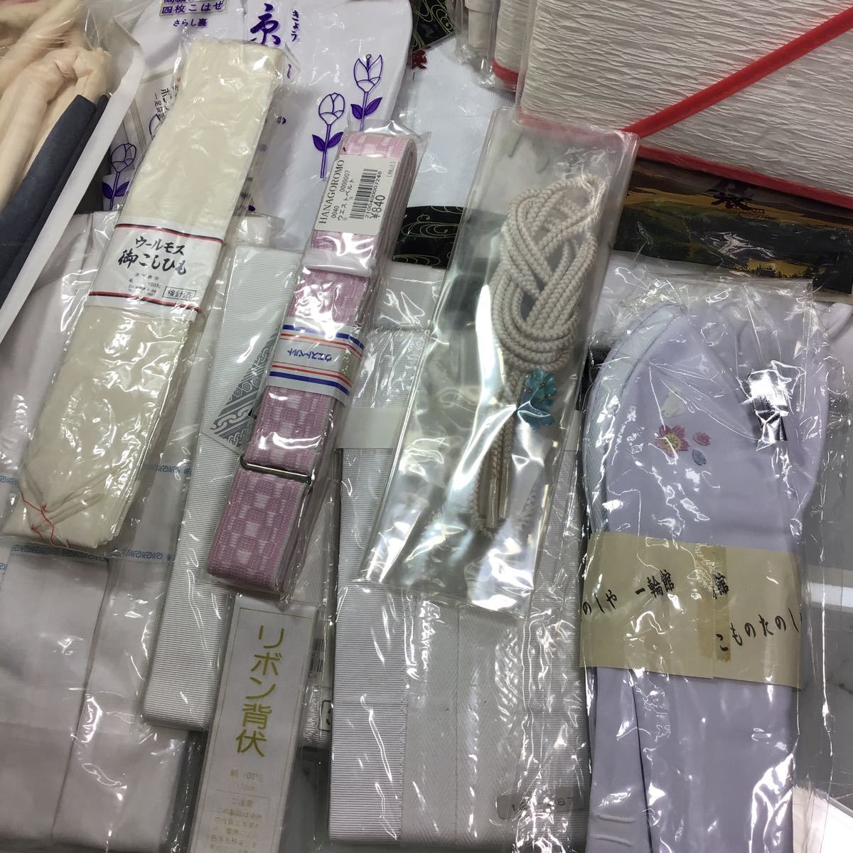 和装小物　まとめ売り　足袋　帯留　除湿シート　_画像2