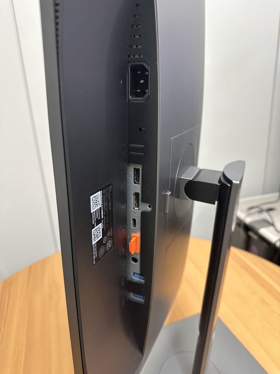 Dell デジタルハイエンドシリーズ U2520D 25インチ HDR USB-C モニター (PR-HW-OA-OF-D110）_画像4