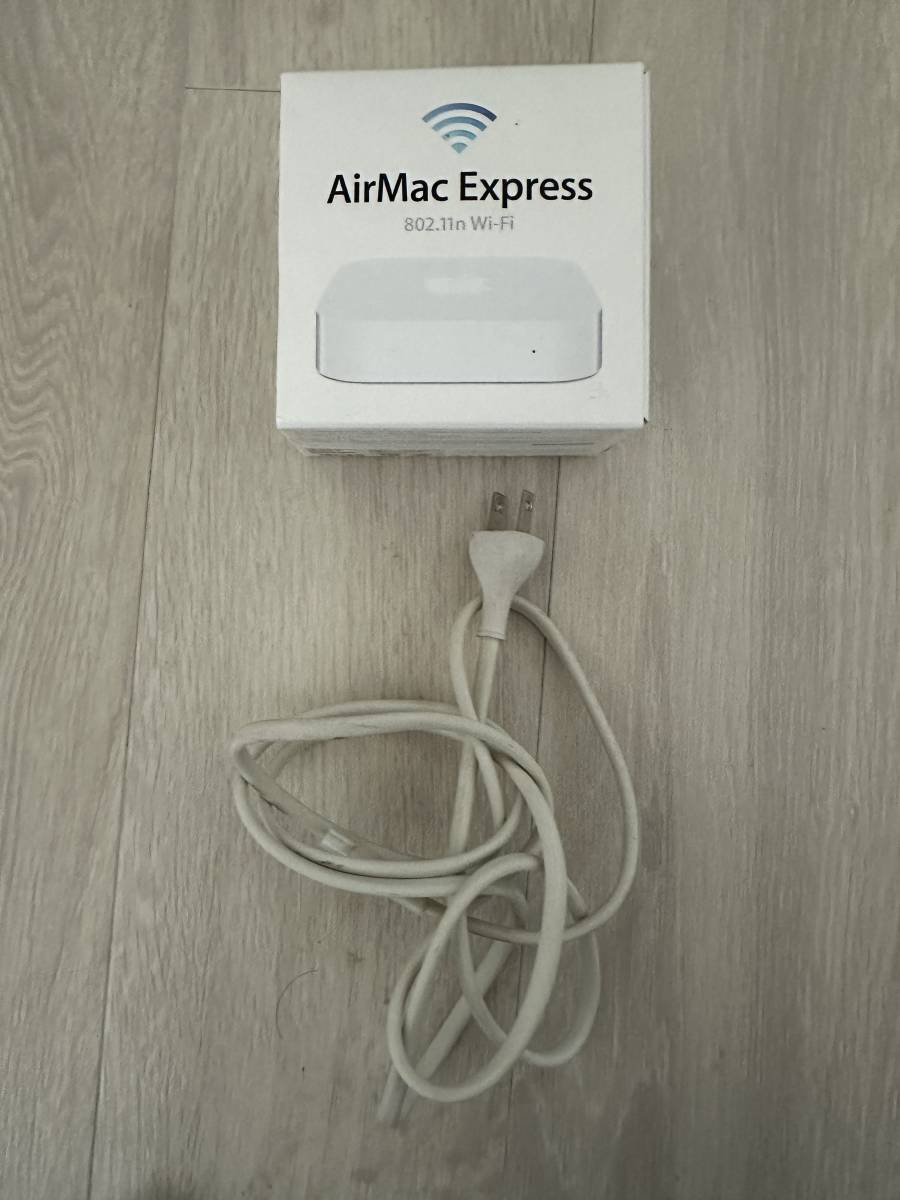 Apple アップル AirMac Express A1392 MC414J/A IEEE802.11a/b/g/n対応 無線LANwifiルーターExtremeベースステーション 動作OK _画像9