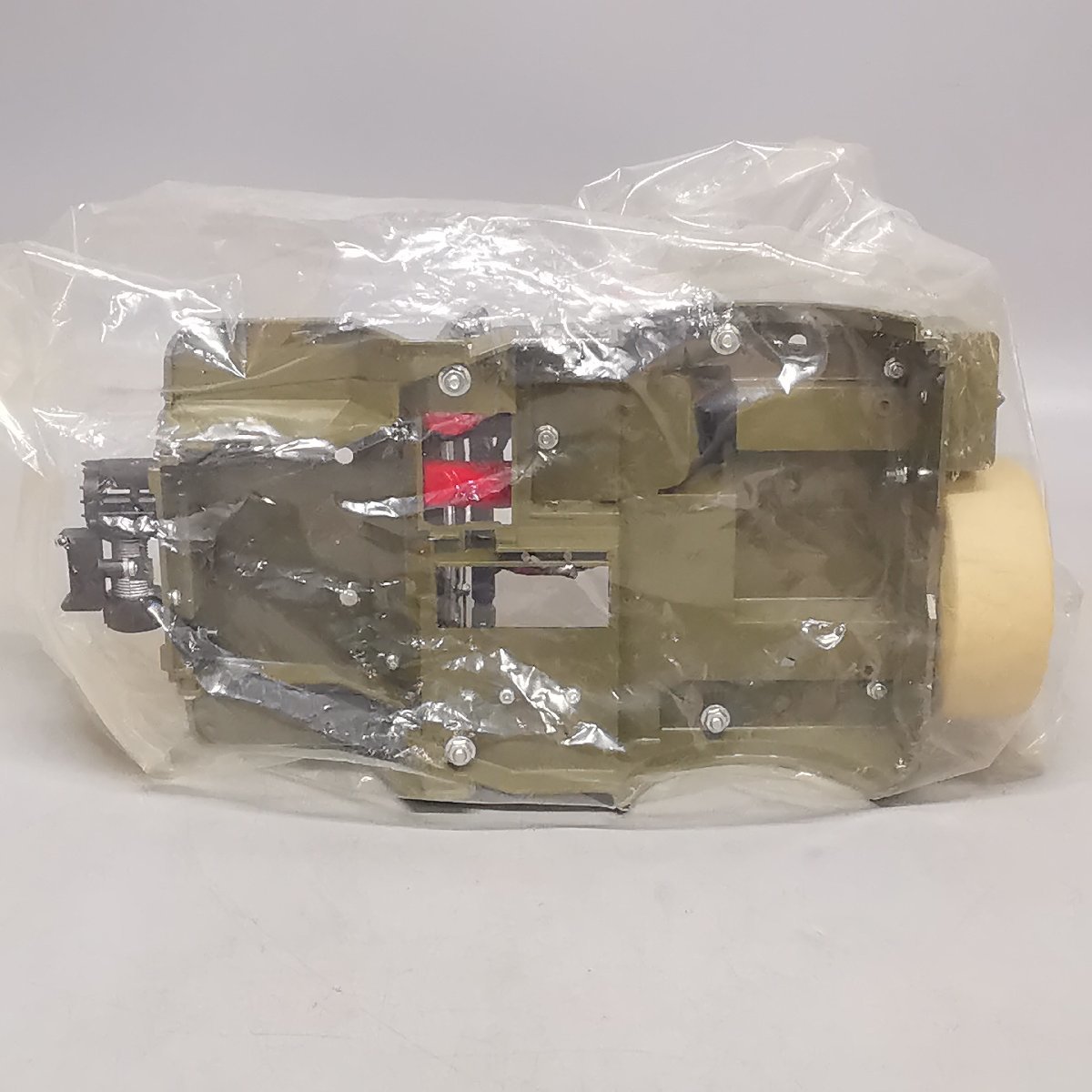 未開封含 TAMIYA ワイルドウイリー2 ボディ 完成 人形付 WILD WILLY 2 タミヤ RC WR-02 田宮模型 ホイール F部品 84333/84334付 Z5044_画像6