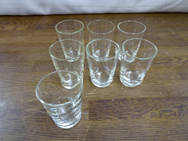 【昭和 ガラス ミニグラス(2) 7個】食器 ガラス製 コップ ミニサイズ 透明 気泡 レトロ【B5-1①】20240206の画像1