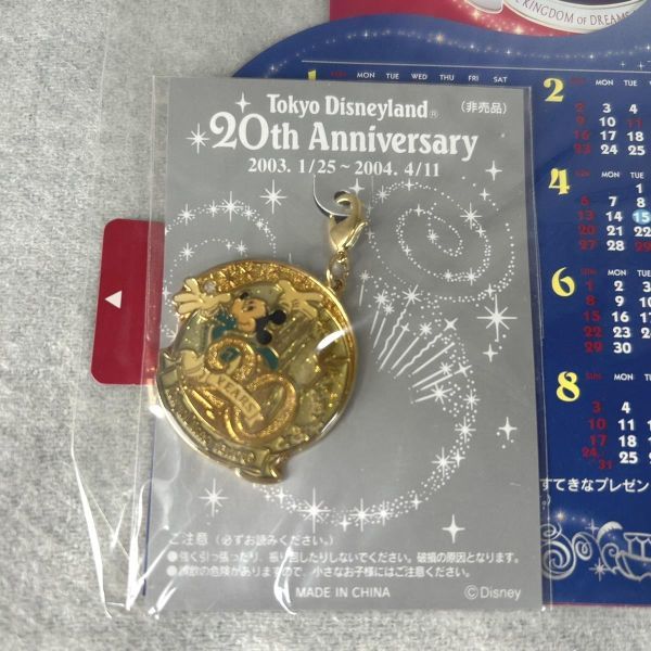 Tokyo Disneyland 20周年 チャーム ミッキー 2003 カレンダー Disney 東京ディズニーランドTDL シルバー 未使用 非売品 【M0136】_画像2