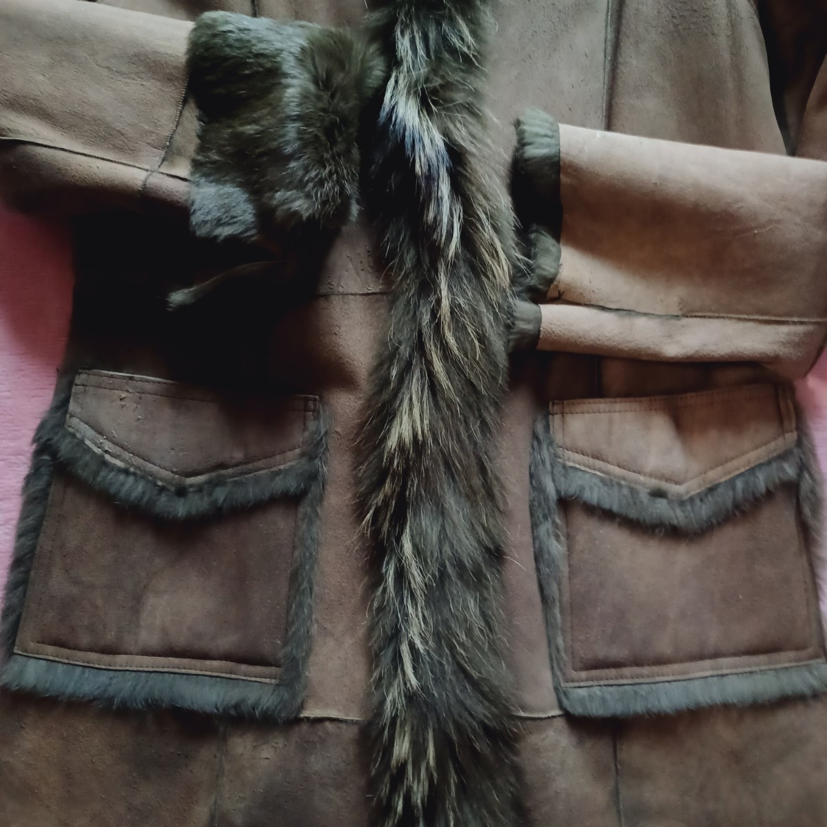 * Spain made leather * real rabbit & raccoon fur *.. soft! thin light weight! stylish . pretty! khaki real leather suede leather fur long coat *