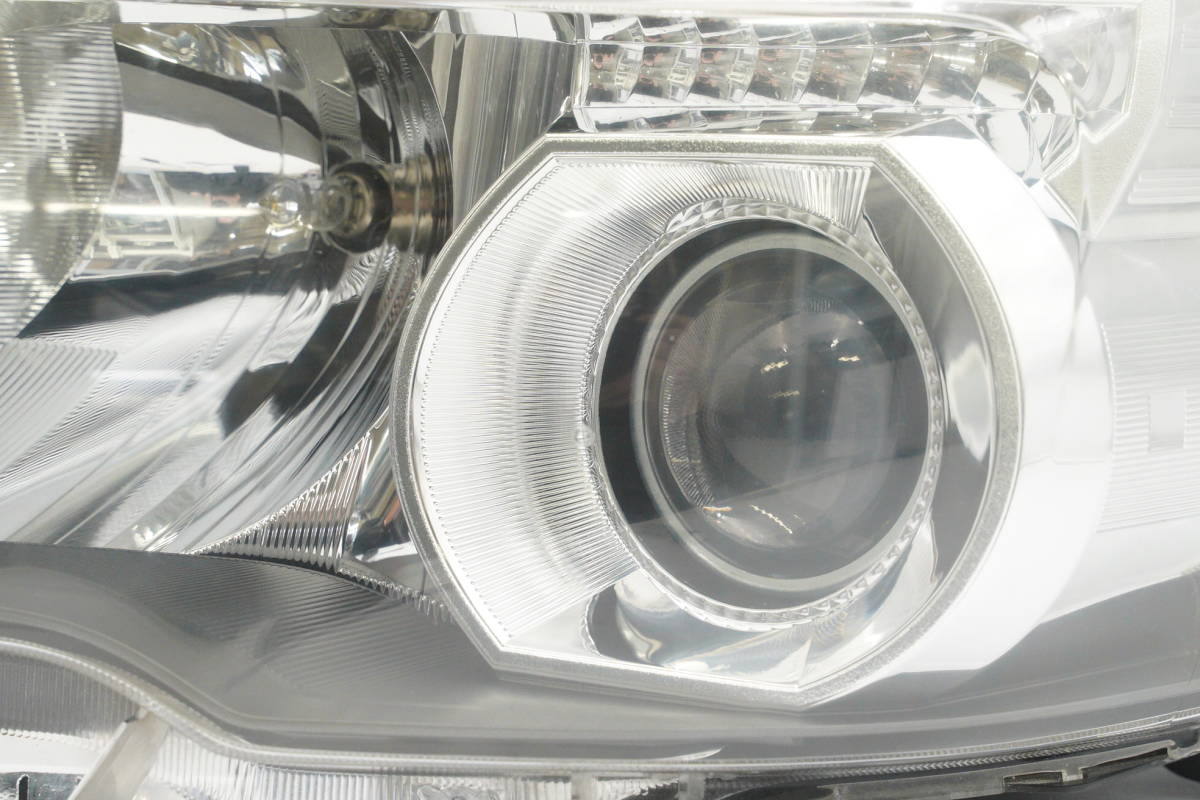 ヴォクシー ZRR70G 純正 後期 HID ヘッドライト 左 コーティング済み 刻印T KOITO 28-225 トヨタ P:BZ39_画像4