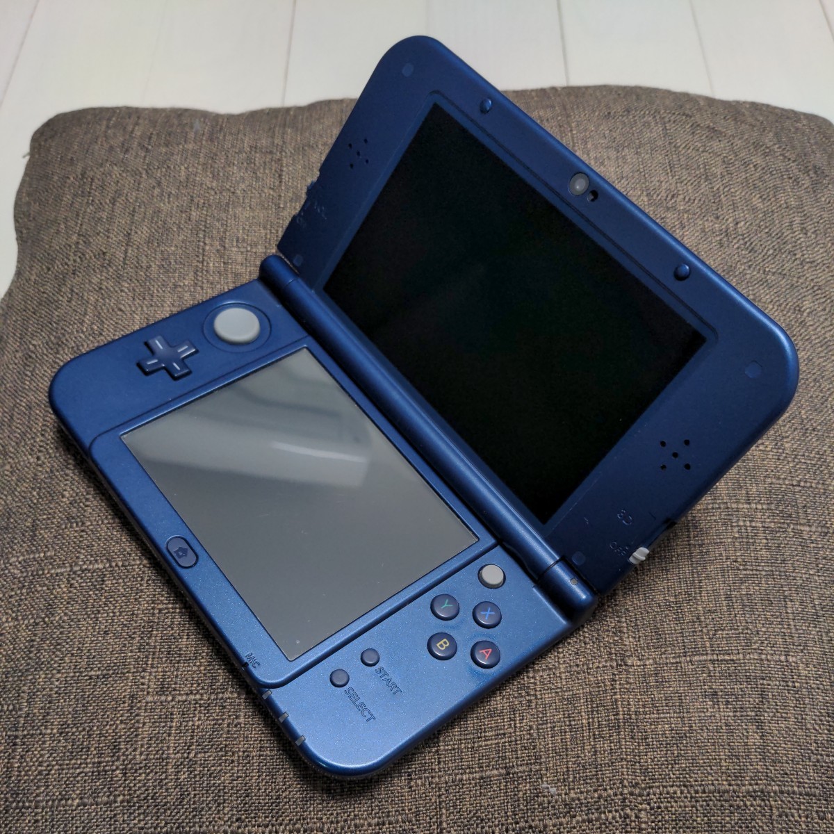 【美品】Newニンテンドー3DS LL メタリックブルー 内蔵ソフト有り ACアダプタセット 