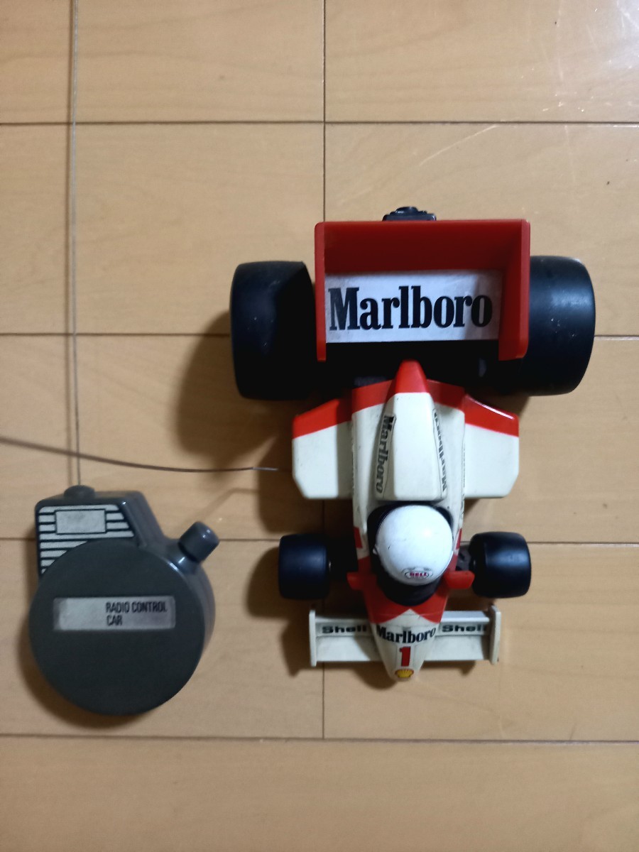レア物、動作確認済！マルボロ F1 ラジコンカー、ホワイト×レッドの画像9