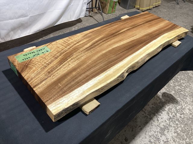 モンキーポッド3562　モンキーポット　乾燥材　一枚板無垢 1120x360x50mm カウンター　棚　テレビ台 ローテーブル デスク_画像4