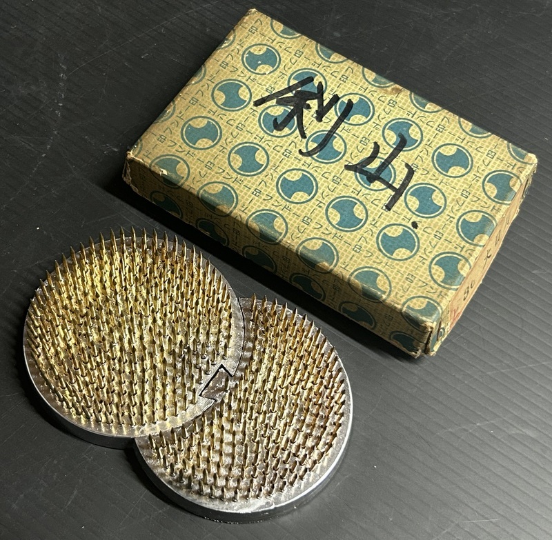 未使用美品 剣山 2種3個セット 細目大日月/大角 生け花/華道具/時代物の画像7