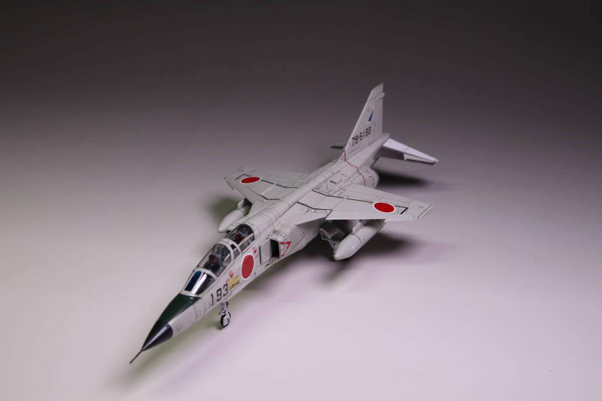 T-2超音速高等ジェット練習機　1/72　プラモデル完成品　プラッツ　松島基地　三菱_画像2