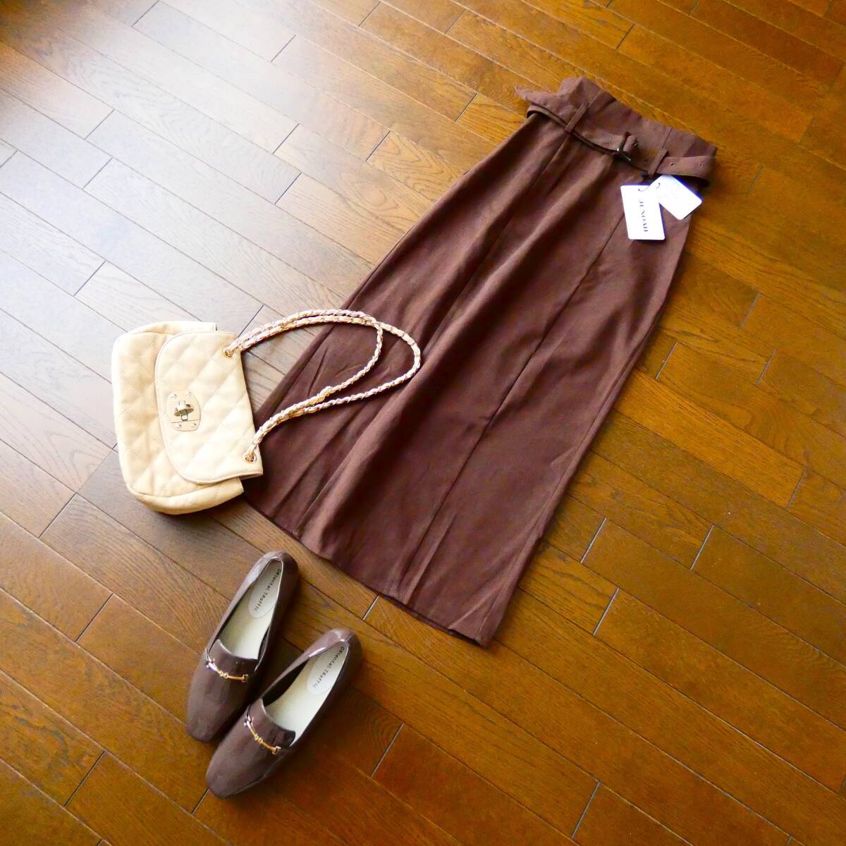新品 JUNOAH 濃茶 ブラウン ベルト付 ウエストゴム タイトスカート ロングスカート M _画像1