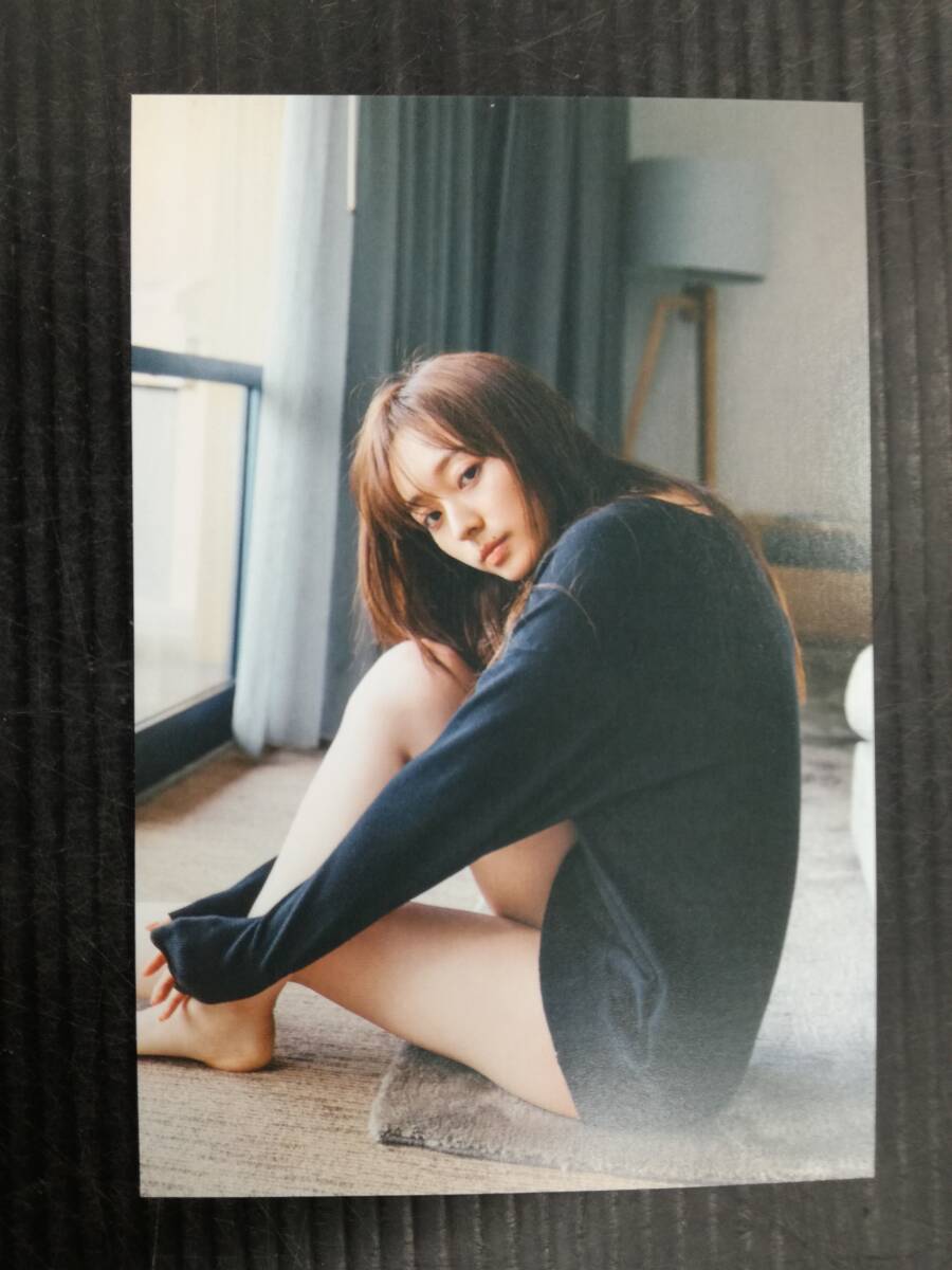 ■乃木坂46 梅澤美波 1st写真集 夢の近く ポストカード付_画像7