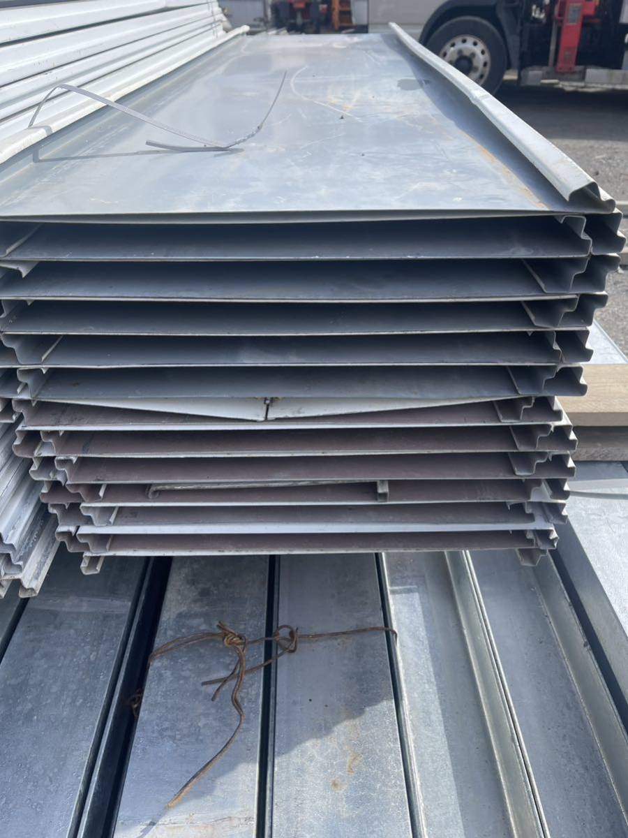  Flat panel all-purpose board 2m construction work for fence scaffold for .. temporary safety steel sheet iron plate roof (1 sheets unit price 1800 jpy approximately 11.3 kilo stock approximately 100 sheets ) pickup limitation 2